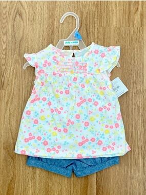 Child of Mine by Carter’s Baby Girl Floral Top & Chambray Shorts Set 24M NWT